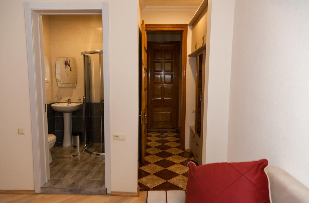 Holiday Rooms Тбілісі Екстер'єр фото
